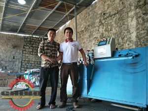 Khách hàng nhận Máy bẻ  đai sắt tự động Cá Heo Việt Cao Cấp CHIHO  – CHV02 của CHIHO