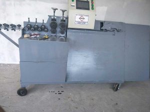 Khách hàng nhận Máy Bẻ Đai Cá Heo Việt CHIHO Phi 10 CHV-03 NEW của CHIHO