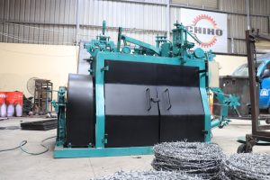 Khách hàng nhận Máy đan kẽm gai  CHK-01 của CHIHO