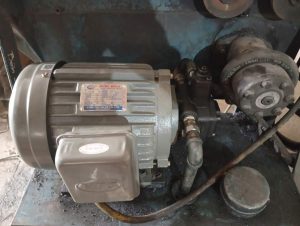 Bơm thủy lực của máy bẻ đai sắt CHIHO
