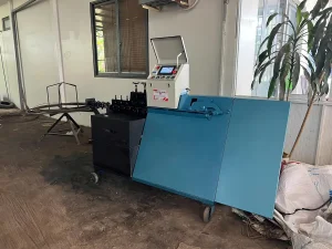 Khách hàng nhận Máy bẻ  đai sắt tự động Cá Heo Việt Cao Cấp CHIHO  – CHV02 của CHIHO