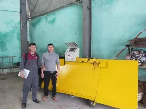 Khách hàng nhận Máy bẻ đai sắt tự động Cá Heo Việt CHIHO CHV-04 của CHIHO