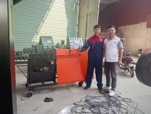 Khách hàng nhận Máy bẻ đai sắt tự động Cá Heo Việt CHIHO – CHV01 của CHIHO
