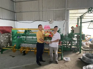Khách hàng nhận Máy đan lưới B40 – CHB40 của CHIHO