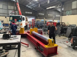 Khách hàng nhận Máy gập sắt nguyên bó CHG-01 của CHIHO
